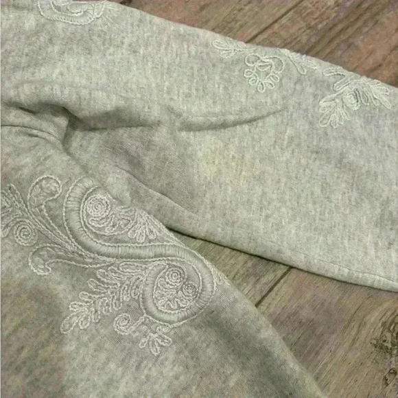 Soft surrounding white cardigan with embroidery size large - Picture 5 of 7